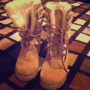 Uggs boots 👢